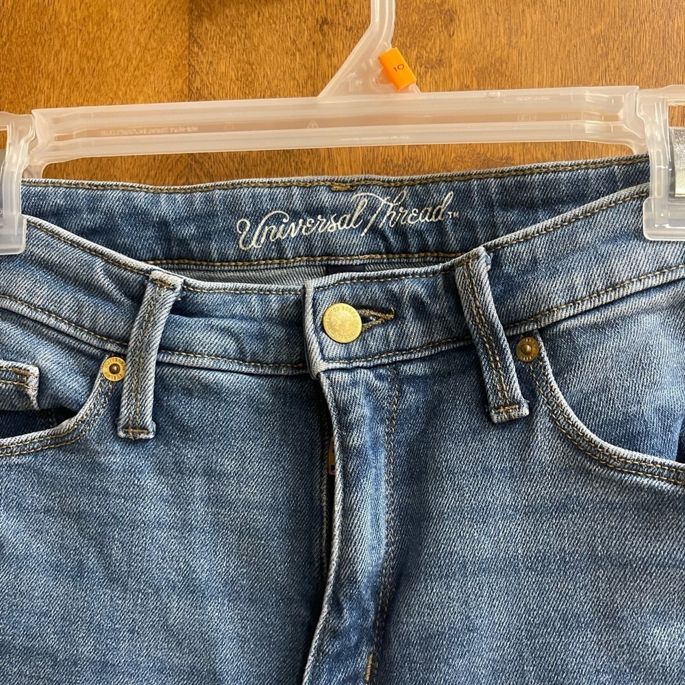 Universal Thread Blue Wide-Leg Jeans - Picture 3 of 8